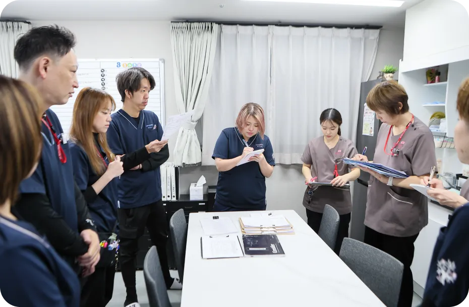 暮らしを見守る24時間365日のサポート | 株式会社やすら木