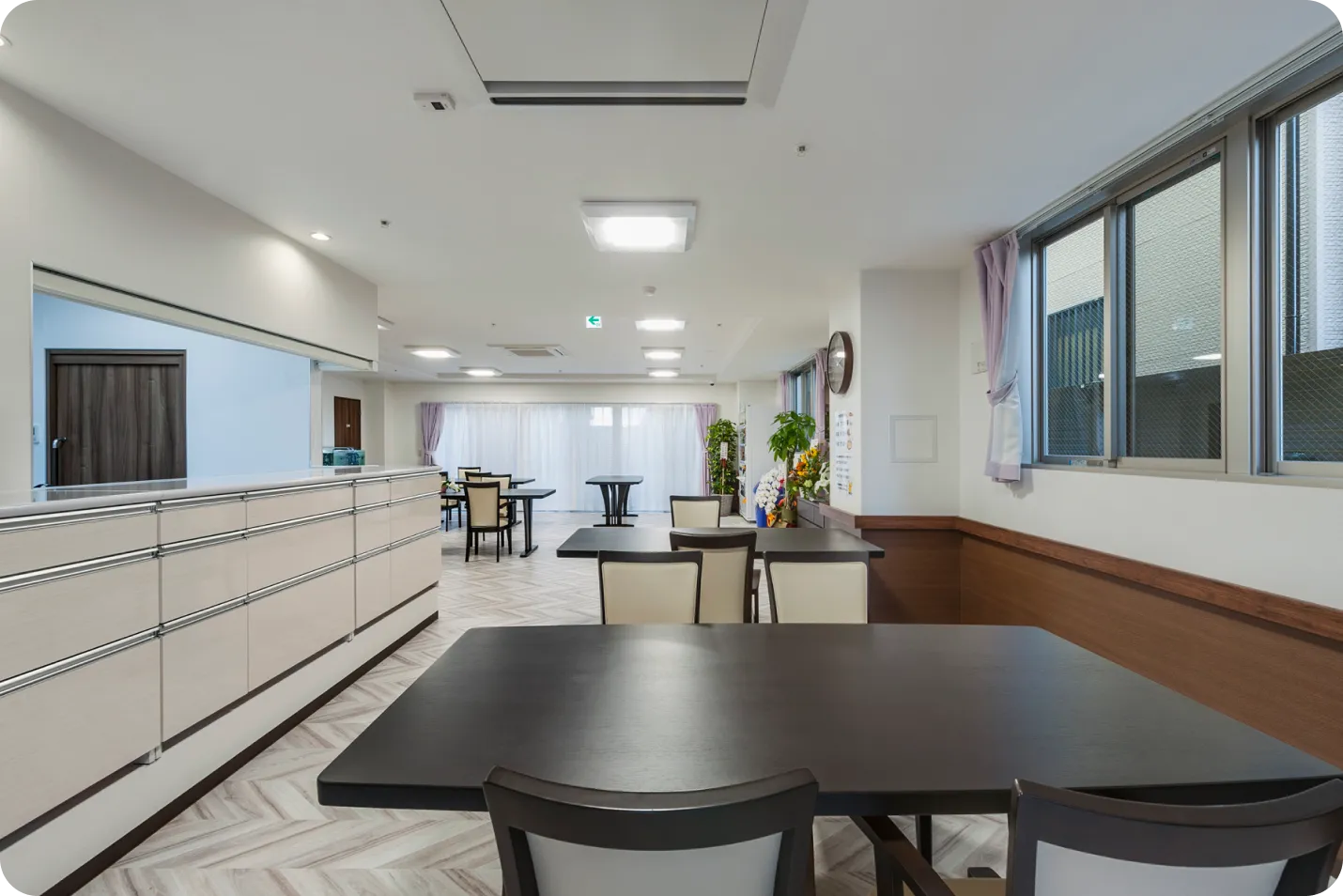 クラシアス野江の食堂 | 株式会社やすら木