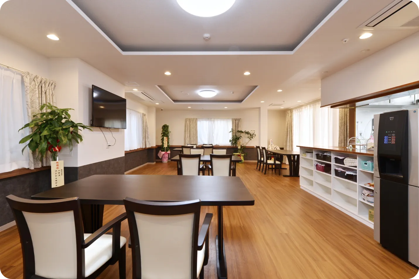 クラシアス関目の食堂 | 株式会社やすら木