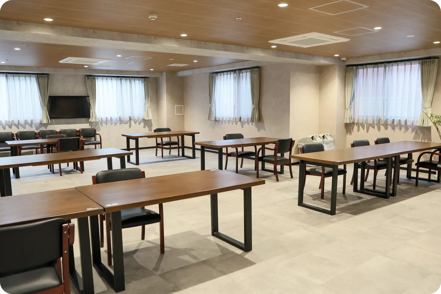 クラシアス寺方の食堂 | 株式会社やすら木