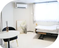 介護スタッフの様子 | 株式会社やすら木